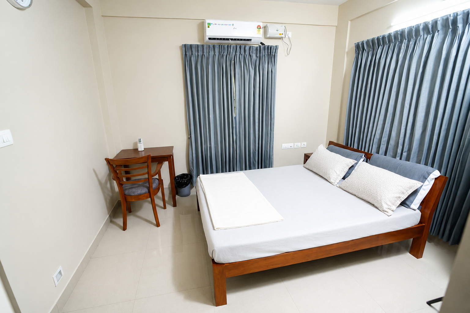Exterior View of Hima Havens Guruvayur Homestay - Soorya Madhavam building